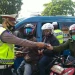 Sat Lantas Polres Bogor Bagikan Masker Gratis Kepada Pelanggar Lalulintas