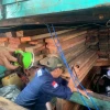 Bakamla RI Tangkap Kapal Bawa Kayu Ilegal di Perairan Laut Banda