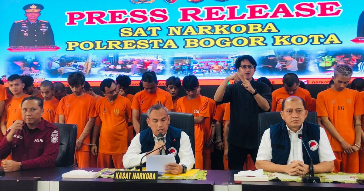 Konferensi Pers di Mako Polresta Bogor Kota/Polresta Bogor Kota Amankan 33 Tersangka Peredaran Narkoba Selama September 2025/Sheila