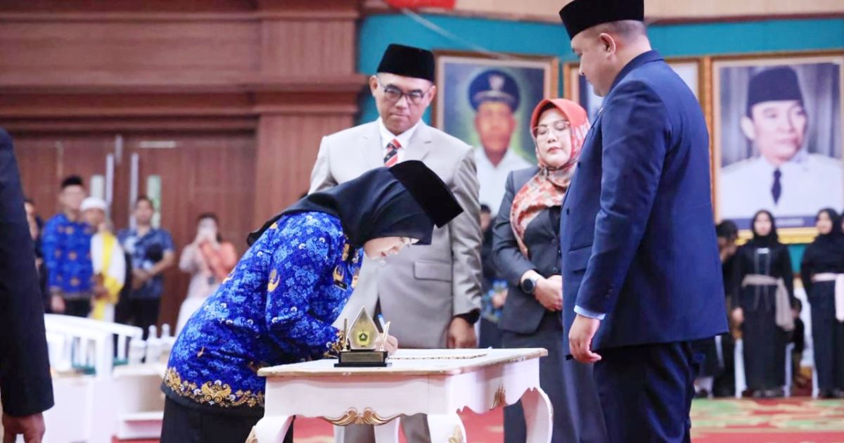Bupati Bogor Rudy Susmanto Lantik Ratusan ASN Baru, Siap Perkuat Layanan Publik/Sheila