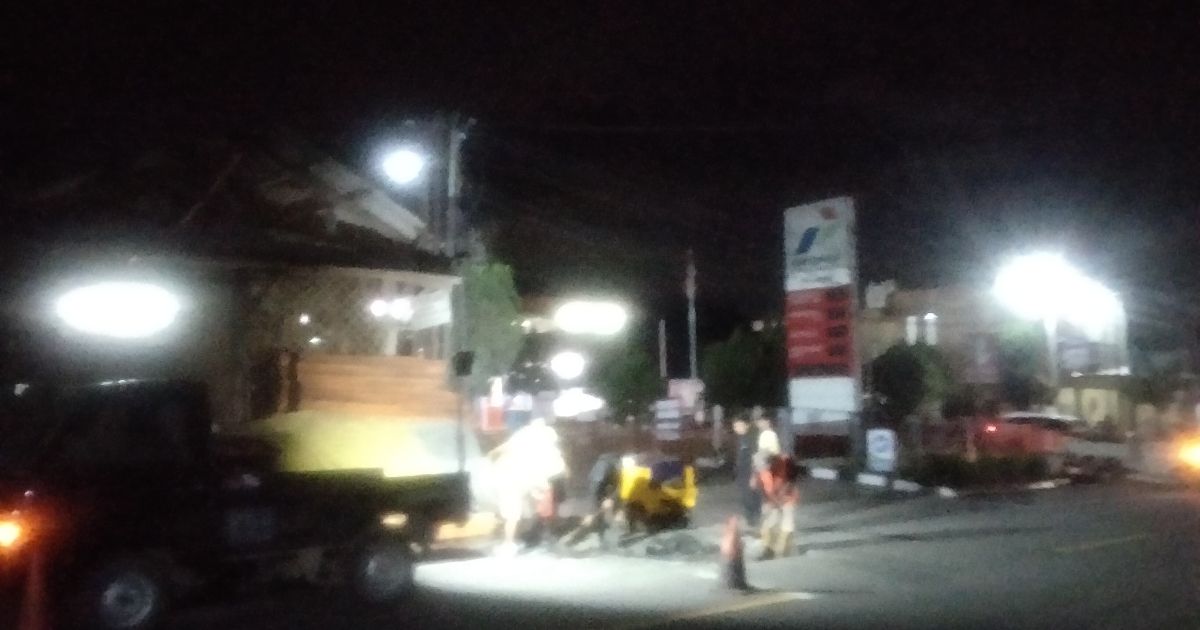Kondisi Terkini di Malam Hari: Jalan Raya Nasional yang Berlubang Jasinga–Lewiliang Bogor Rawan Kecelakaan