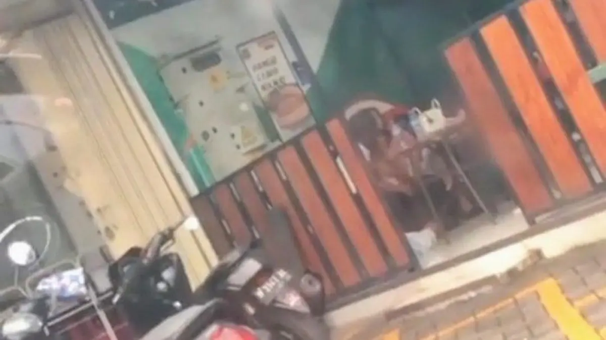 Viral! Sejoli Terekam Berbuat Tak Senonoh di Minimarket Nangkaan Bondowoso