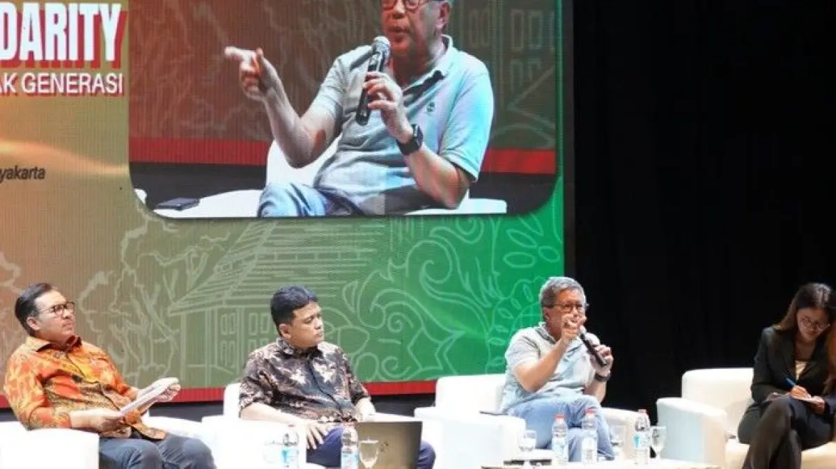 Rocky Gerung Soroti Krisis Pendidikan: Cetak Ribuan Ijazah Tanpa Integritas