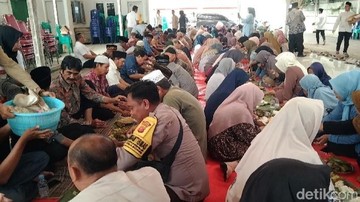 Sambut Ramadan, Kades Sultan Majalengka Gelar Jamuan Tradisi Munggahan Meriah