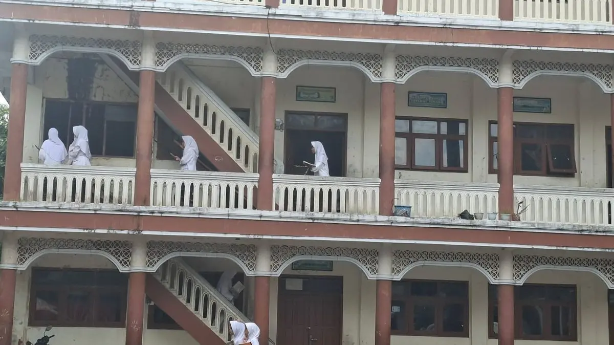 Hijrah Ekologis: Aksi Santri Cipasung Tebus Dosa Lingkungan Tiga Dekade