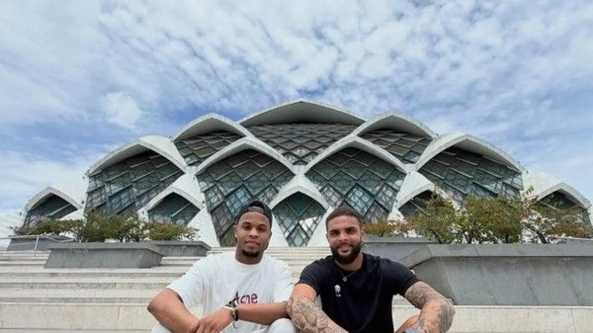 Pesona Masjid Al Jabbar Bandung Bikin Eks Pemain PSG Layvin Kurzawa Terpukau