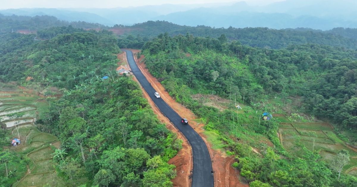 Ilustrasi: 516,83 Km Jalan Dibangun Setahun, Bupati Rudy Susmanto Percepat Fondasi Ekonomi Kabupaten Bogor
