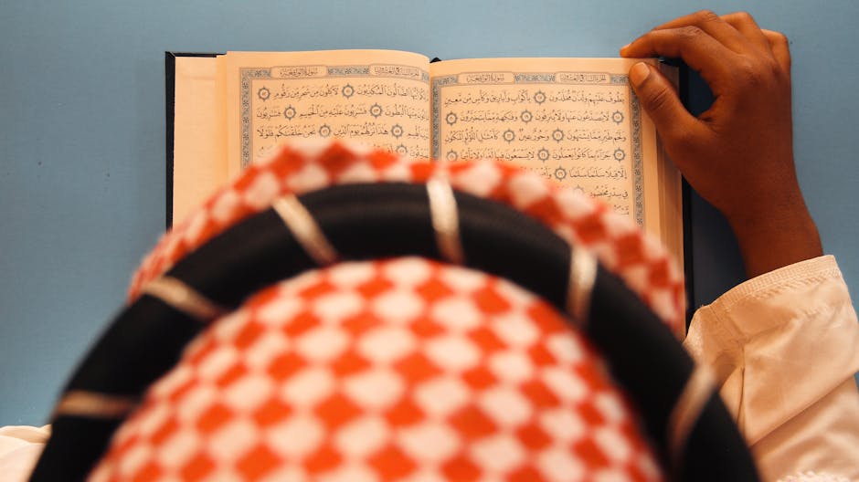 Dialektika Fiqih Muamalah: Dekonstruksi Ontologis Riba dan Rekonstruksi Solusi Ekonomi Syariah Berbasis Keadilan Distributif