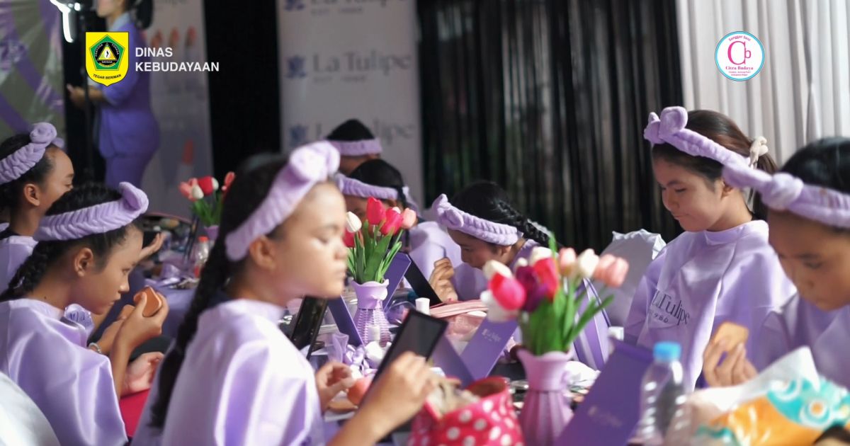 Ilustrasi: Sanggar Seni Citra Budaya Desa Cicadas Gelar Evaluasi Makeup dan Tari, Resmikan Kelas Baru Sekaligus Rayakan HUT ke-4