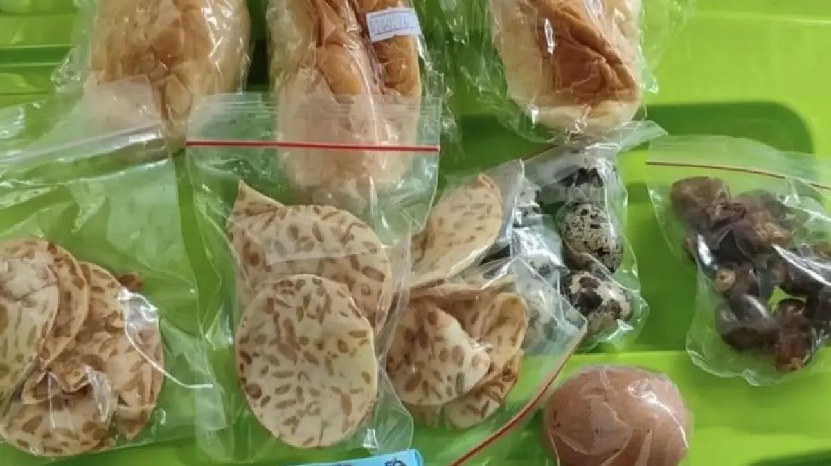 Foto: Penampakan menu MBG yang disalurkan saat Ramadan di Bone. (dok. Istimewa)