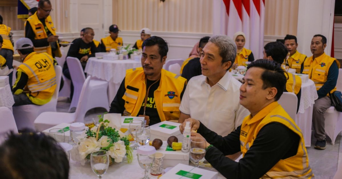 Dedie Rachim Jamu 150 Pasukan Kuning di Balai Kota Bogor