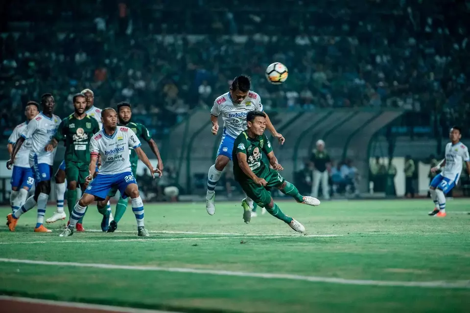 Ujian Berat Bajul Ijo Hadapi Sang Juara Bertahan Persib di Surabaya