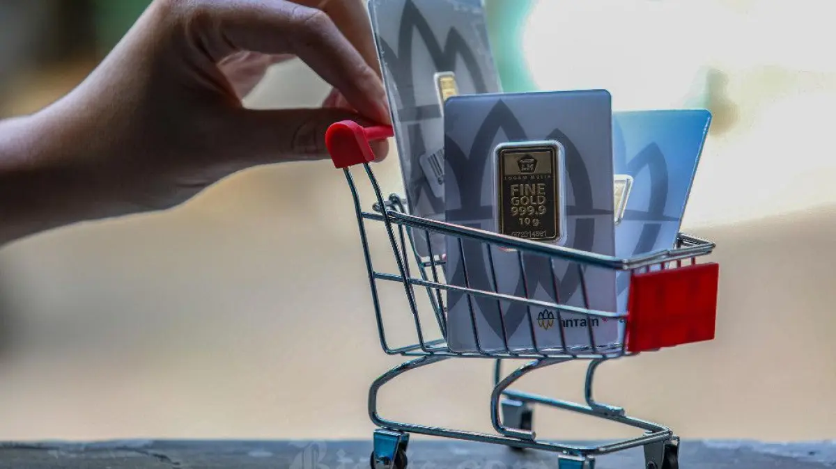 Emas Rebound Tajam Pasca Anjlok, Investor Cari Peluang Baru