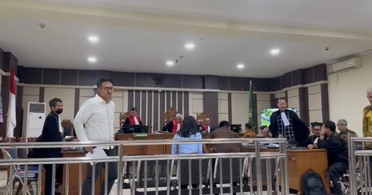 OC Kaligis Tegaskan Dicky Syahbandinata Tak Langgar SOP Kredit Bank BJB, Bantah Terima Suap Sritex