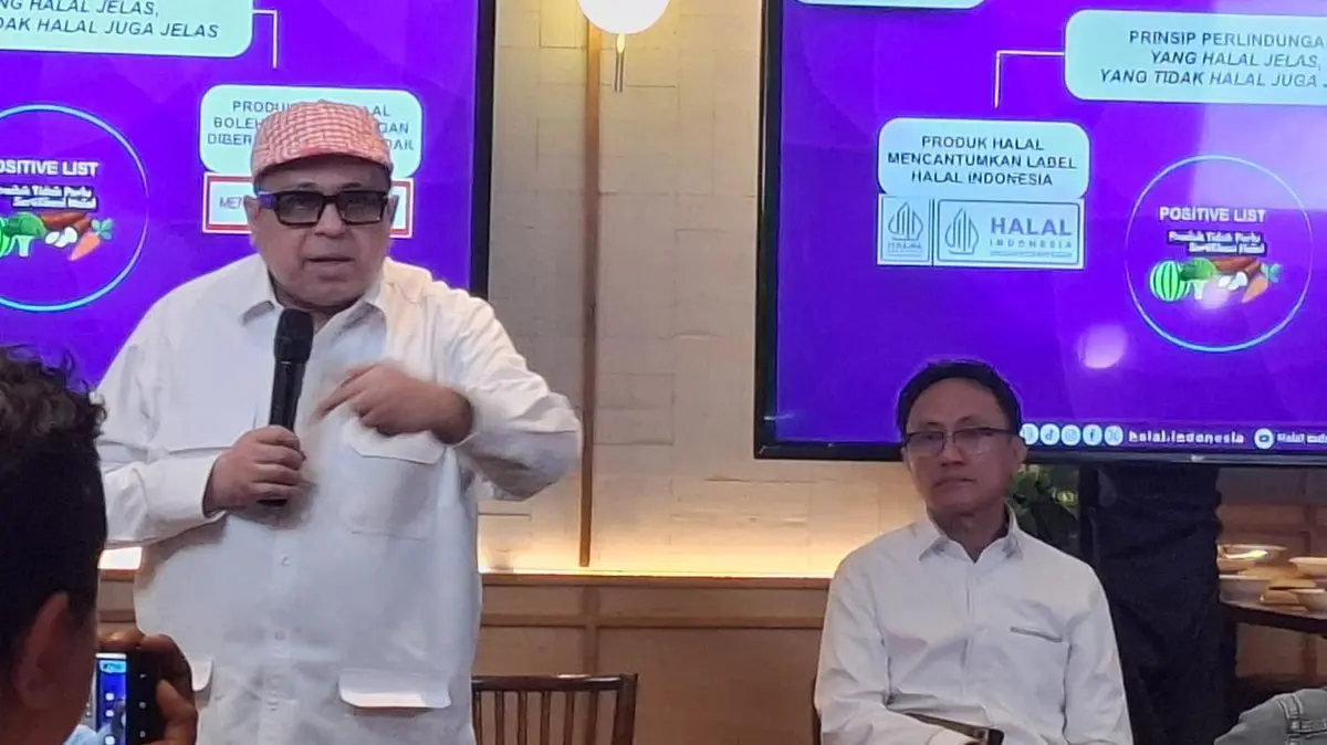 Kepala Badan Penyelenggara Jaminan Produk Halal (BPJPH) Ahmad Haikal Hasan atau Babeh Haikal dalam acara buka puasa bersama dan gathering media BPJPH di Imperial Kitchen & Dimsum, Bambu Apus, Jakarta Timur, Senin (9/3/2026).(KOMPAS.com/ FARID ASSIFA)