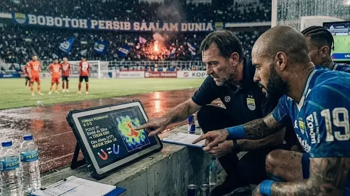 Taktik Dinamis Bojan Hodak Bawa Persib Bandung Raih Kemenangan Meyakinkan atas PSBS Biak