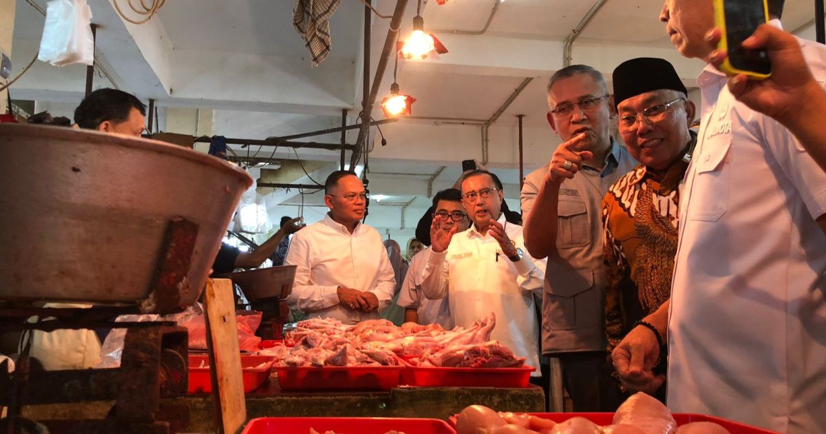 Kunjungan Komisi IX DPR RI ke Pasar Jaya Jambu Dua. Foto: Sekar Andini