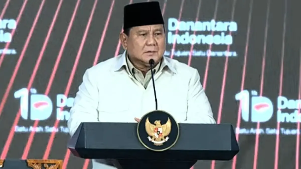 Presiden Prabowo Subianto heran karena ada aturan yang tidak mengizinkan audit terhadap anak-anak usaha Badan Usaha Milik Negara (BUMN). Hal ini disampaikannya saat memberikan pengarahan HUT ke-1 Danantara Indonesia di Jakarta Pusat, Rabu (11/3/2026). (Dok. YouTube Sekretariat Presiden)