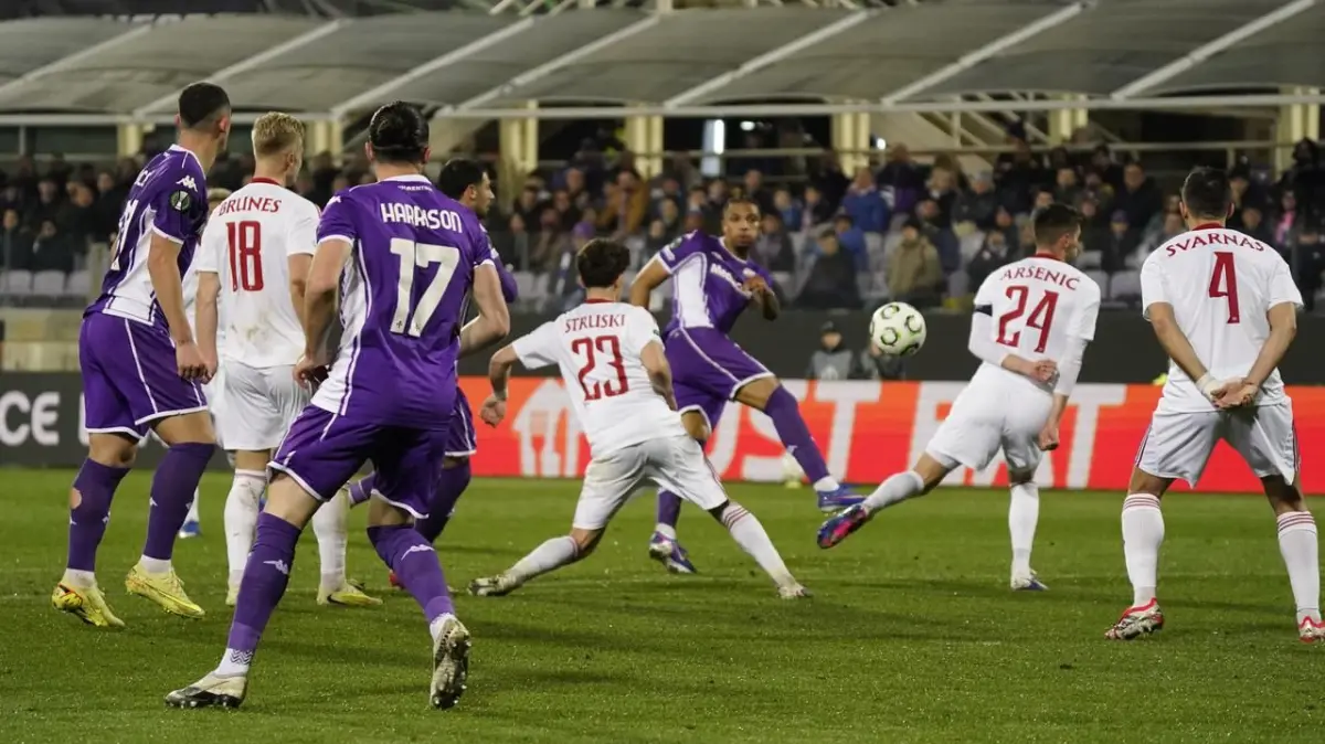 Fiorentina Amankan Keunggulan Tipis di Kandang Hadapi Rakow, Hasil Lain Babak 16 Besar Conference League