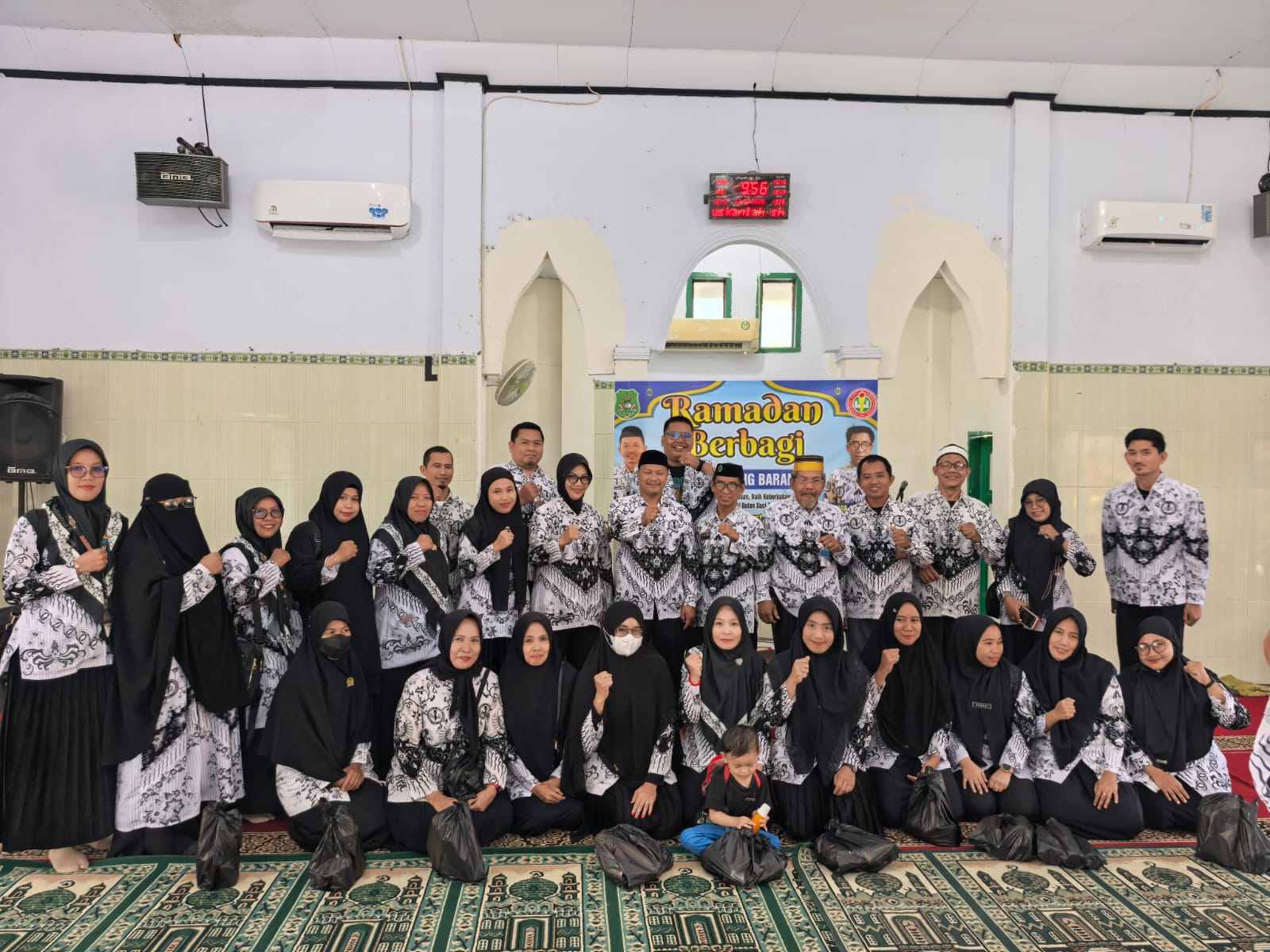 Ilustrasi: PGRI Baranti Perkuat Solidaritas Guru Lewat Aksi Berbagi Jelang Hari Raya