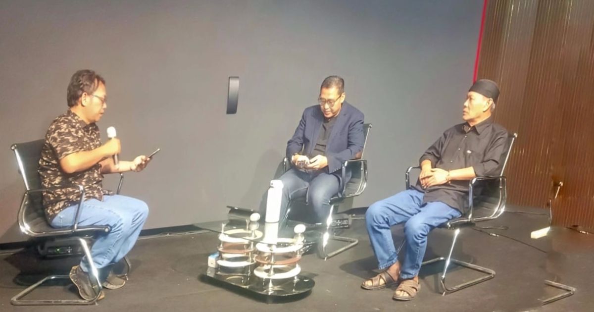 Direktur Pelayanan PAM Jaya Tentang Air Bersih saat Diskusi di Ezy Pratama Foundation