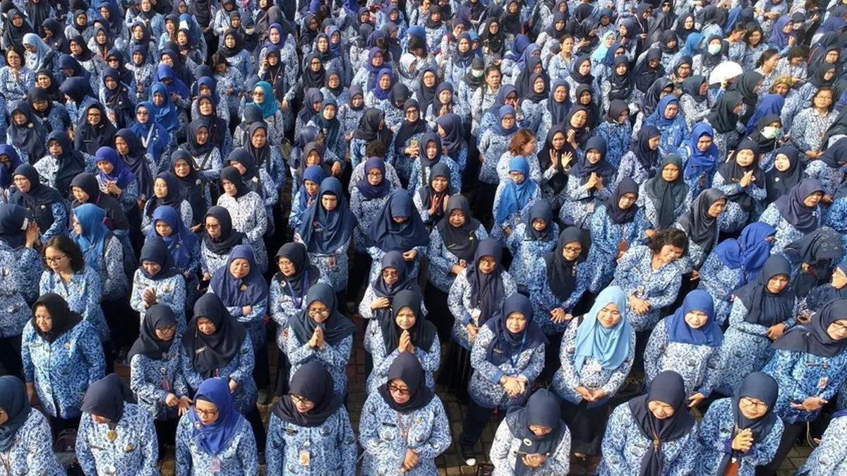 Dampak Eskalasi Global, Pemerintah Pertimbangkan WFH untuk Stabilisasi Pasokan BBM Nasional