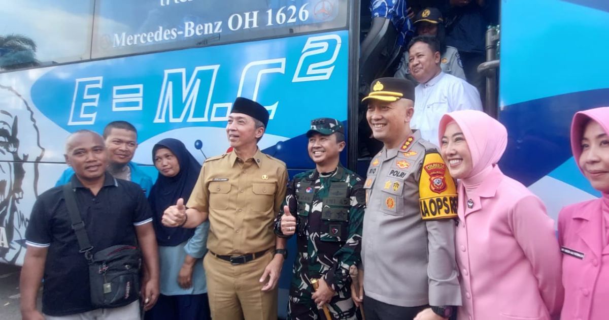 Polresta Bogor Kota memberangkatkan 300 warga yang hendak mudik lebaran secara gratis.