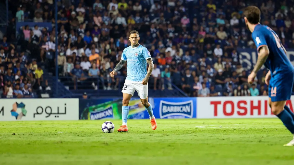 Gelandang muda Lawrence Wong juga telah dipromosikan ke dalam skuad yang diperluas, yang tidak memiliki pengurangan dari pertandingan liga terakhir kami. - Skuad ALM Putaran 21