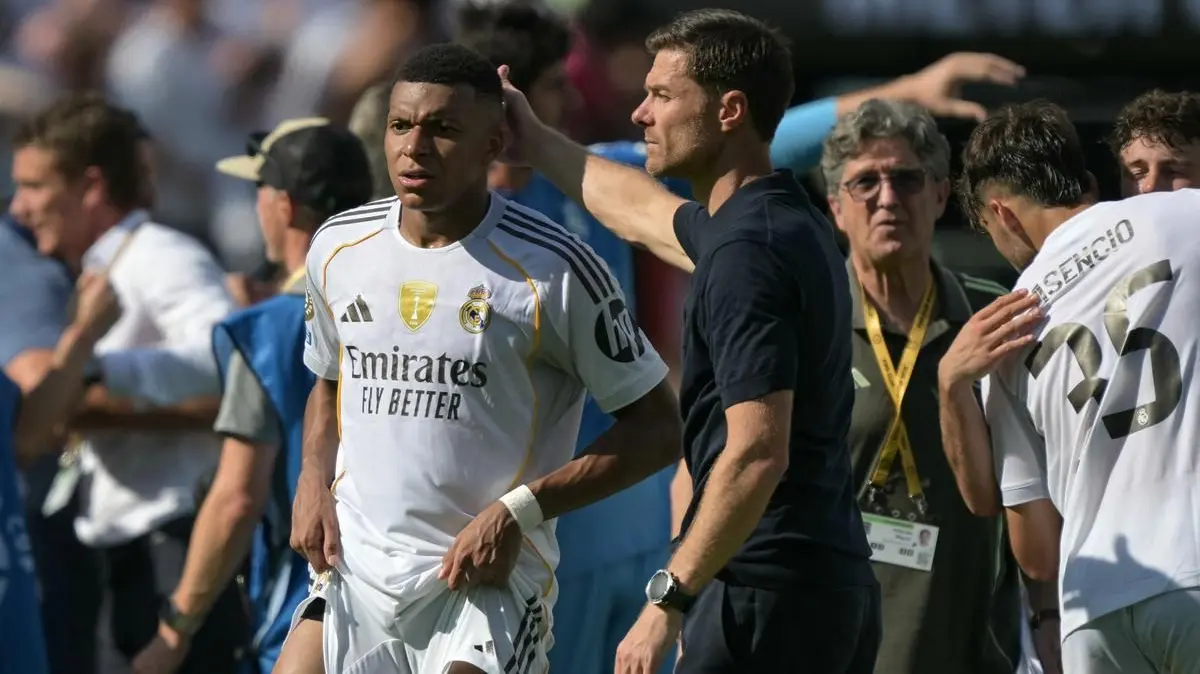 Spekulasi Menguat: Xabi Alonso Jadi Prioritas Utama Liverpool di Tengah Ketidakpastian Posisi Arne Slot