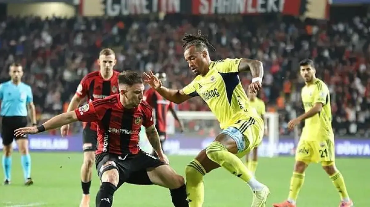 Suntikan Semangat untuk Fenerbahçe: Anderson Talisca Siap Tempur Hadapi Gaziantep FK