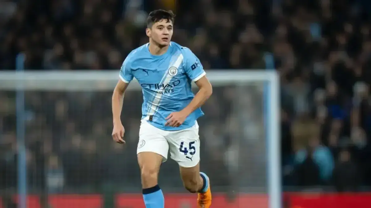 Bek Manchester City Puncaki Daftar Pemain Asia dengan Valuasi Tertinggi: Kisah Kebangkitan Abduqodir Khusanov