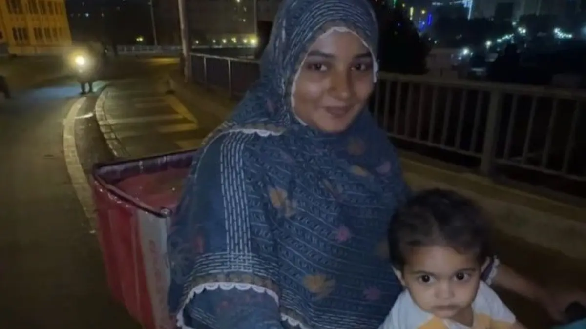 Kisah Saira, Ibu Tunggal Pengantar Makanan yang Viral karena Dedikasi Menggendong Balita di Jalanan