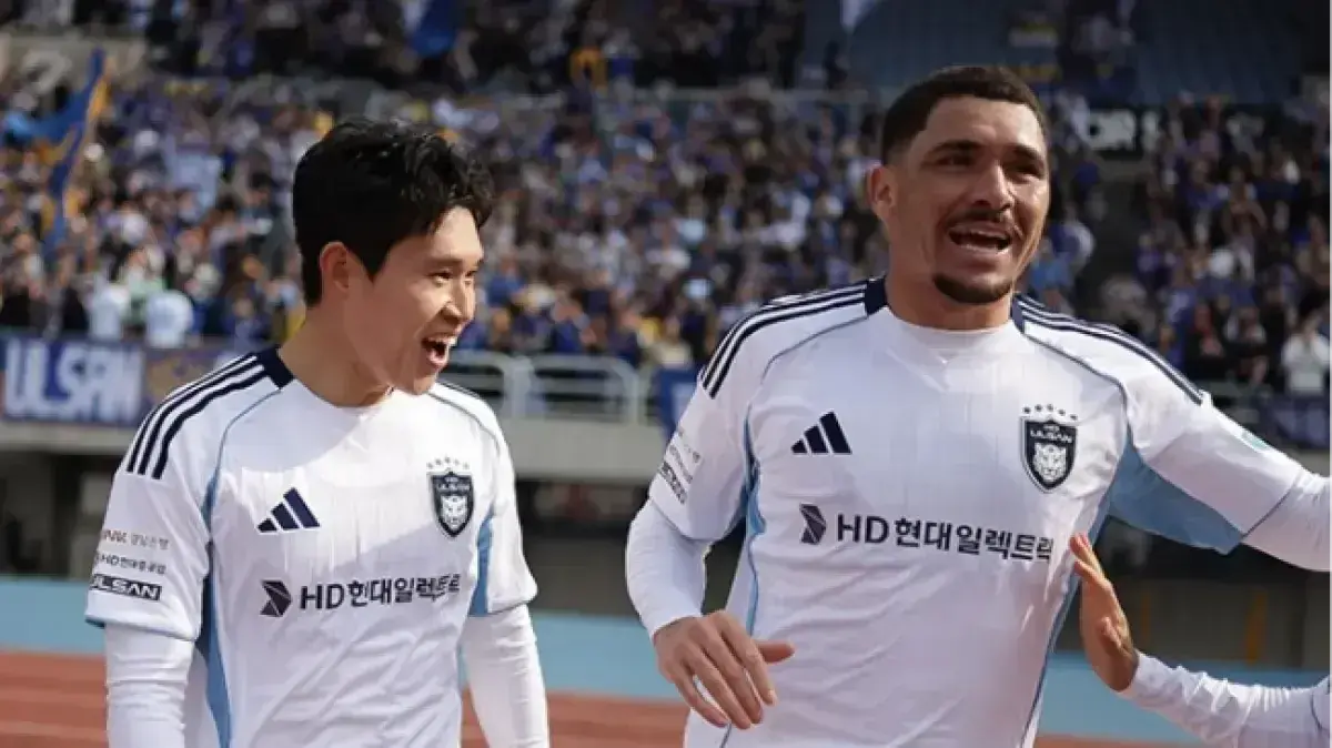 Duet Maut Yago dan Lee Dong-kyung Bawa Ulsan HD Rebut Puncak Klasemen K-League 1
