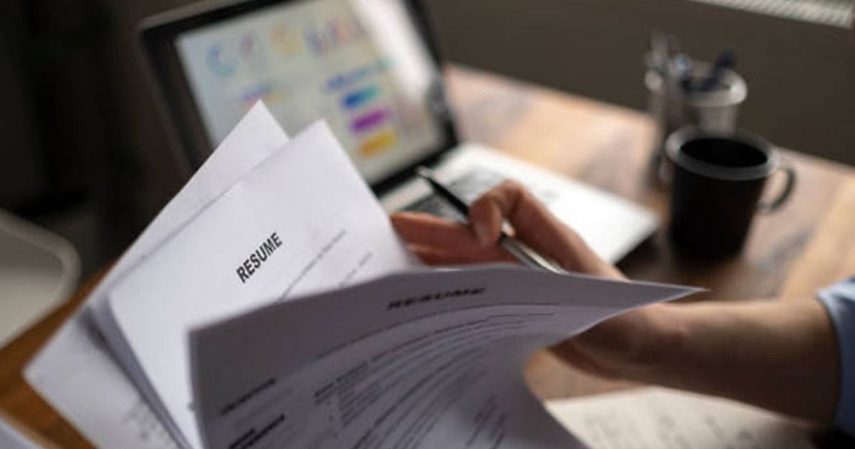 CV dan Resume: Menguak Perbedaan Krusial yang Sering Terabaikan Pelamar Kerja