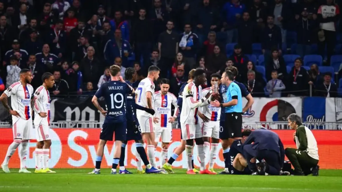 Drama Kartu Merah Awal Babak 16 Besar Liga Europa: Lyon Terpaksa Bermain Sepuluh Pemain