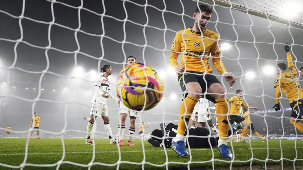 Pemain Senior Manchester United Desak Manajemen Segera Datangkan Gelandang Wolves, Andre