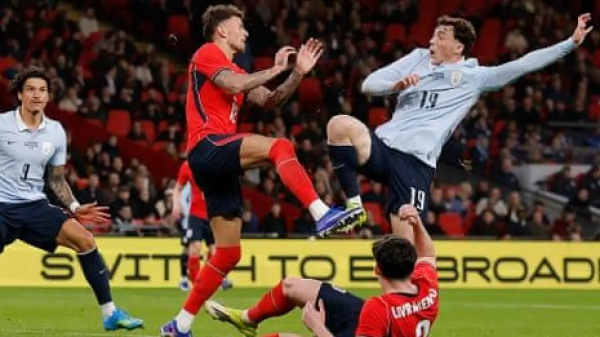 Thomas Tuchel Soroti Perlakuan Suporter Inggris Terhadap Ben White Pasca Laga Kontra Uruguay