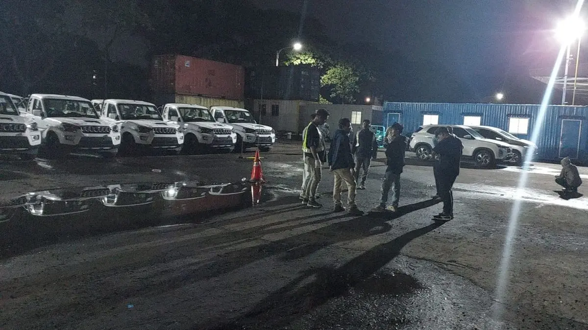 Ribuan unit pikap Mahindra buat Koperasi Merah Putih tiba di Tanjung Priok.