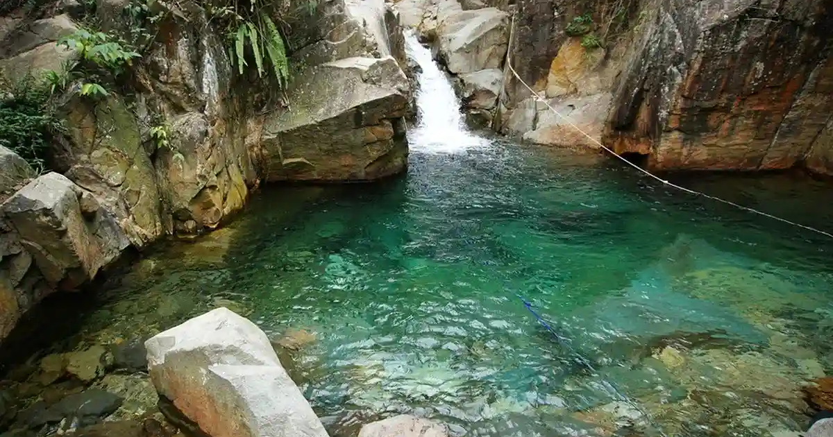 Menyingkap Keindahan Tersembunyi: Panduan Eksplorasi 10 Air Terjun Eksotis di Kabupaten Bogor