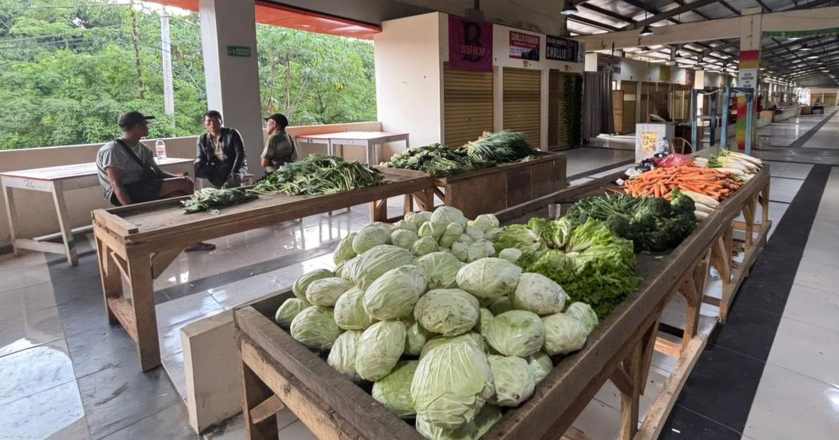 Penataan Ulang Pasar Tradisional: PKL Eks Pasar Bogor Mulai Beroperasi di Jambu Dua Malam Ini