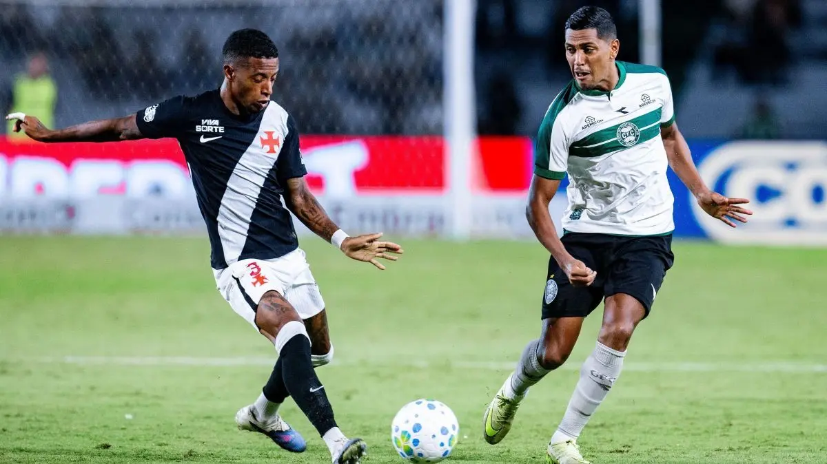 Aksi pertandingan Coritiba 1 x 1 Vasco di Brasileirão • Hedeson Alves/Sports Press Photo/Getty Images