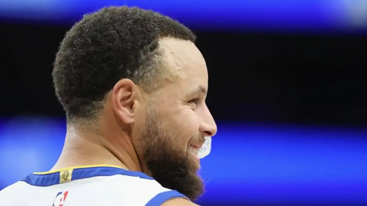Sorotan Akhir Musim: Stephen Curry Berpotensi Kembali ke Lapangan Minggu Ini Setelah Pemulihan Cedera Lutut