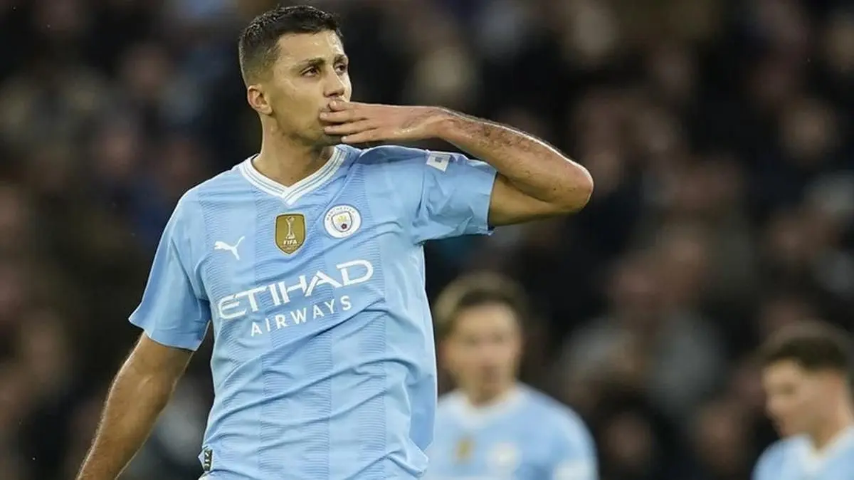 Manchester City Amankan Jantung Lini Tengah: Kontrak Baru Rodri Disiapkan di Tengah Godaan Raksasa Spanyol