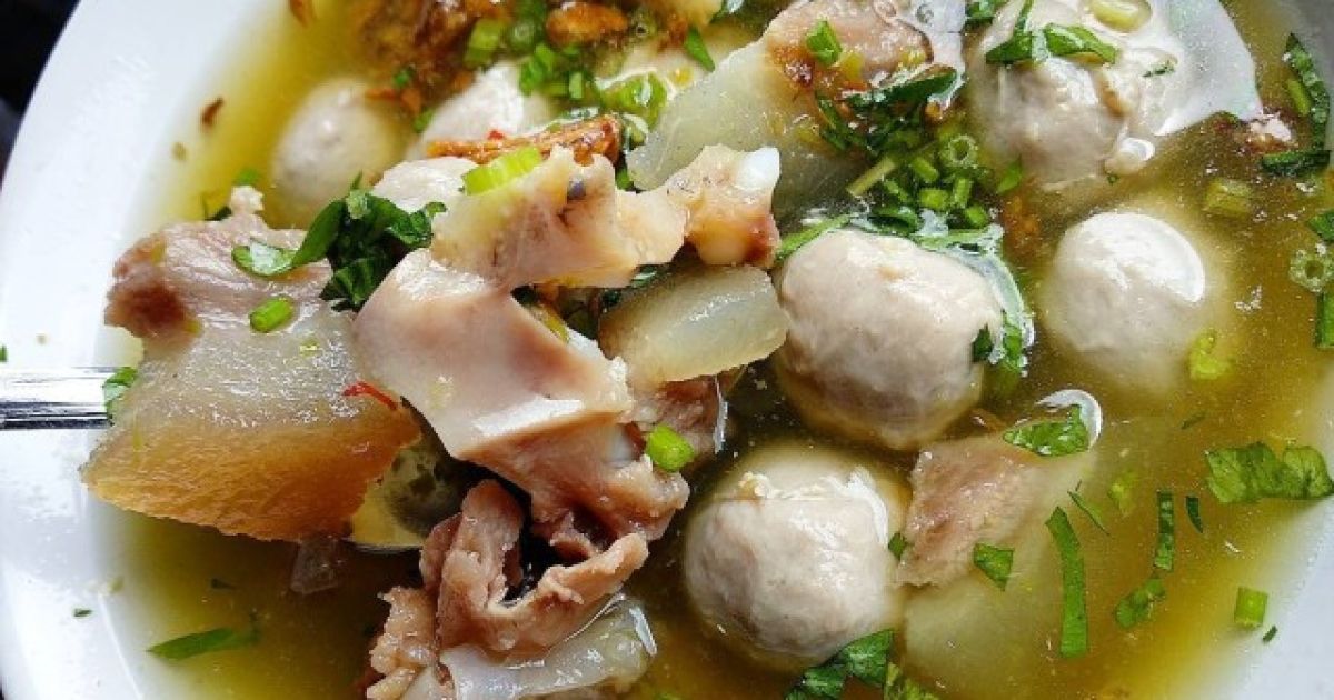 Menelusuri Jejak Rasa: Lima Kuliner Jalanan Ikonik Bogor yang Menanti Pengunjung