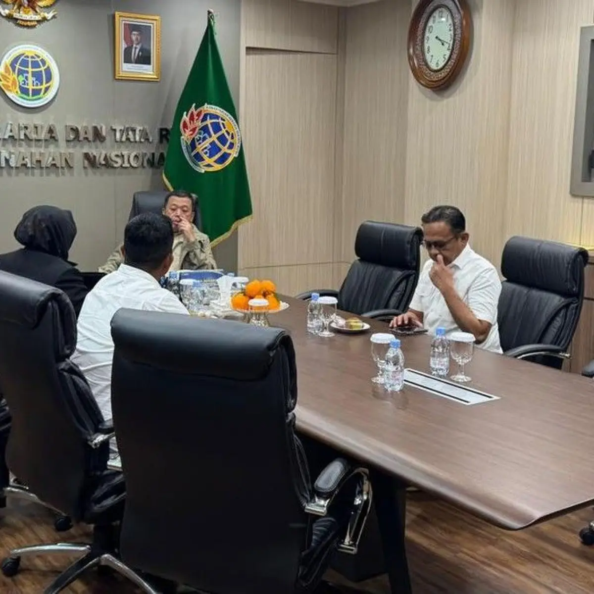 Bupati Siak Afni Zulkifli bertemu Nusron Wahid. (Foto: Dok Pemkab Siak)