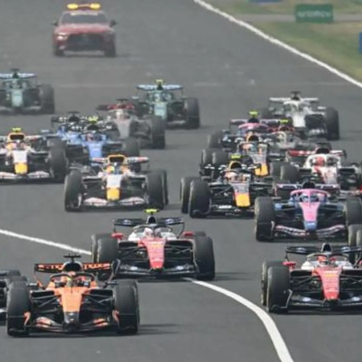 Para pembalap memulai Grand Prix Formula One (F1) Jepang di sirkuit Suzuka di Suzuka, prefektur Mie pada 29 Maret 2026. (ANDREW CABALLERO-REYNOLDS/AFP)