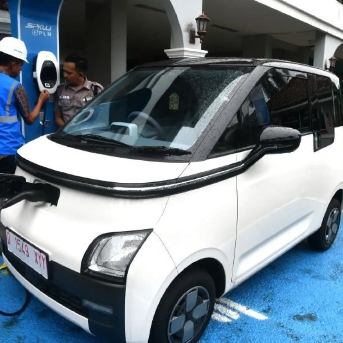 deretan mobil murah di diler otomotif close-up (Foto: Antaranews)