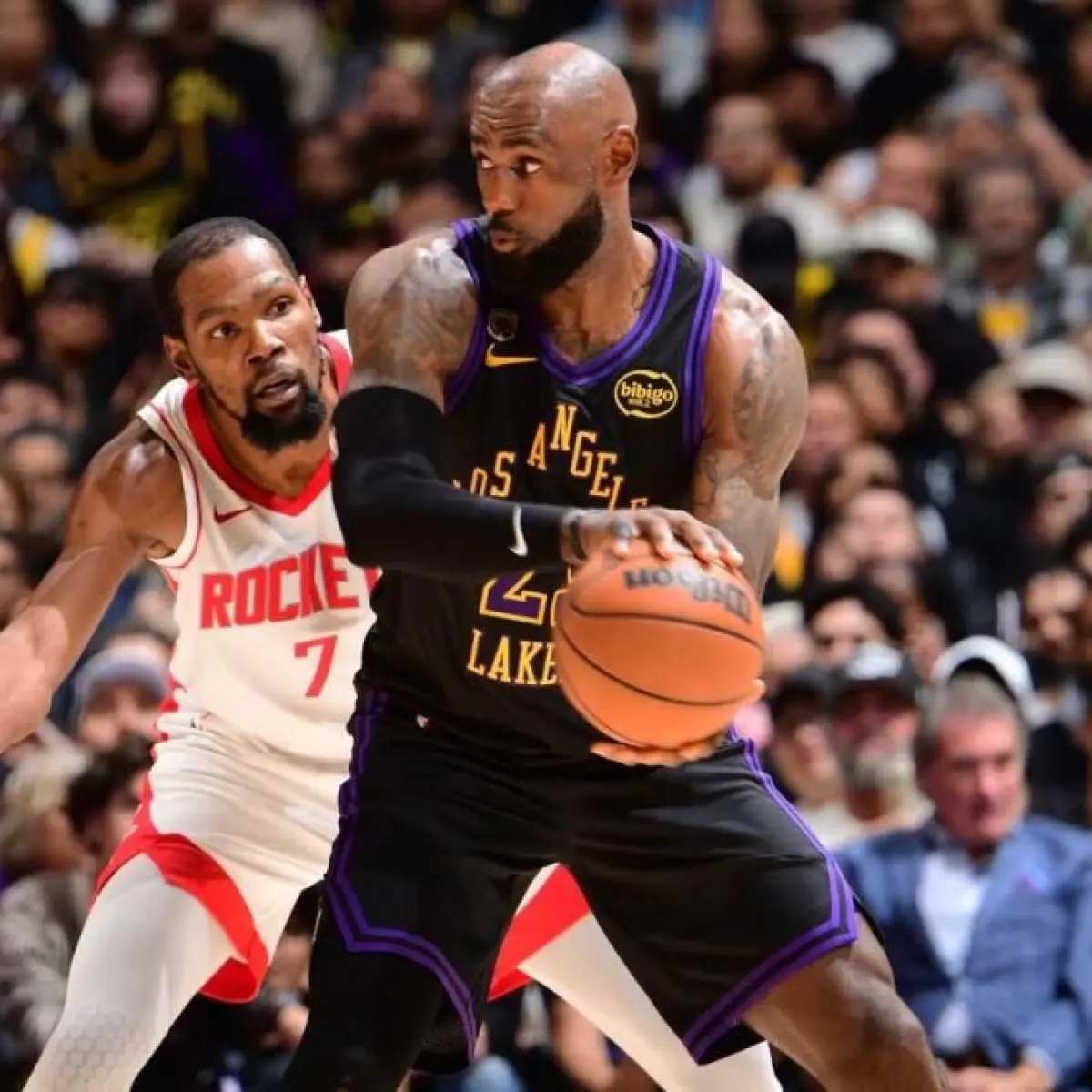 Pelatih Lakers Minta Tim Waspada Penuh Jelang Bentrok Krusial Kontra Rockets di Gim Ketiga Playoff