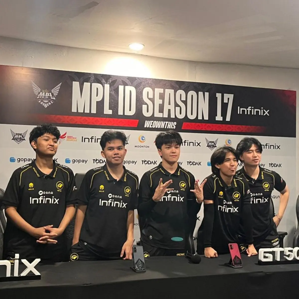 Dominasi Raja Langit: ONIC Esports Tundukkan EVOS dalam Derbi Panas MPL ID S17