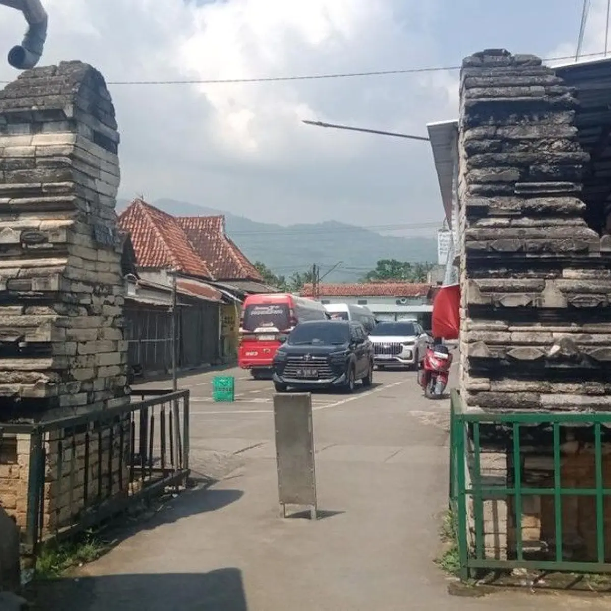 Gapura Segara Muncar di kompleks Makam Sunan Tembayat atau Ki Ageng Pandanaran, Bayat, Klaten. Foto: Achmad Husain Syauqi/detikJateng